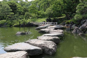 渡り石は全国から名石が集められた