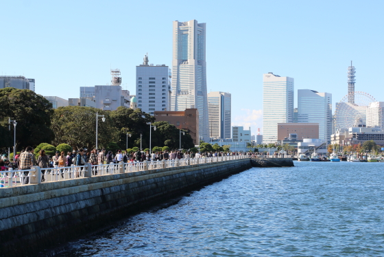 山下公園から港を臨む