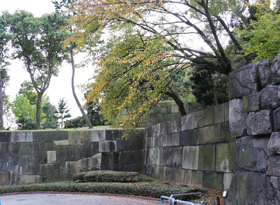 皇居　東御苑の石垣　二の丸庭園