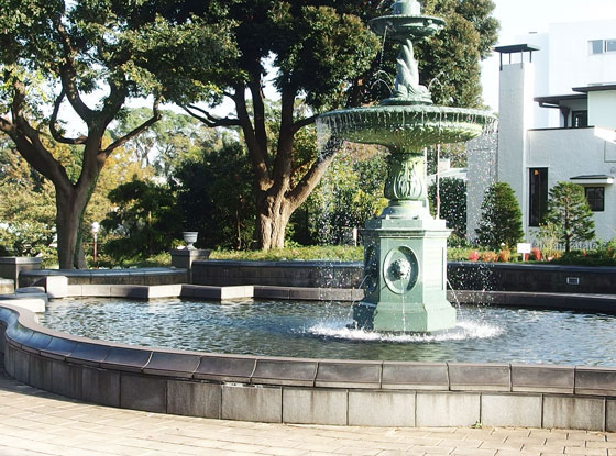 港の見える丘公園の秋の風景